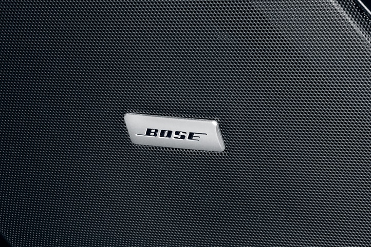 Sonido Bose de hasta 14 bocinas con sistema de control de ruido
