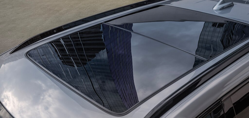 Quemacocos electrónico panorámico en tu Cadillac XT4 2024, camioneta compacta de lujo