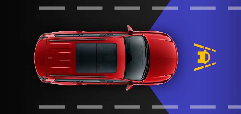 Asistente de mantenimiento de carril en tu Cadillac XT4 2024, camioneta compacta de lujo