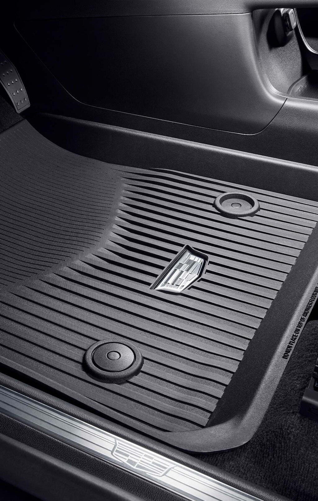 Tapete de vinil rígido para tu SUV de lujo, Cadillac XT5 2024